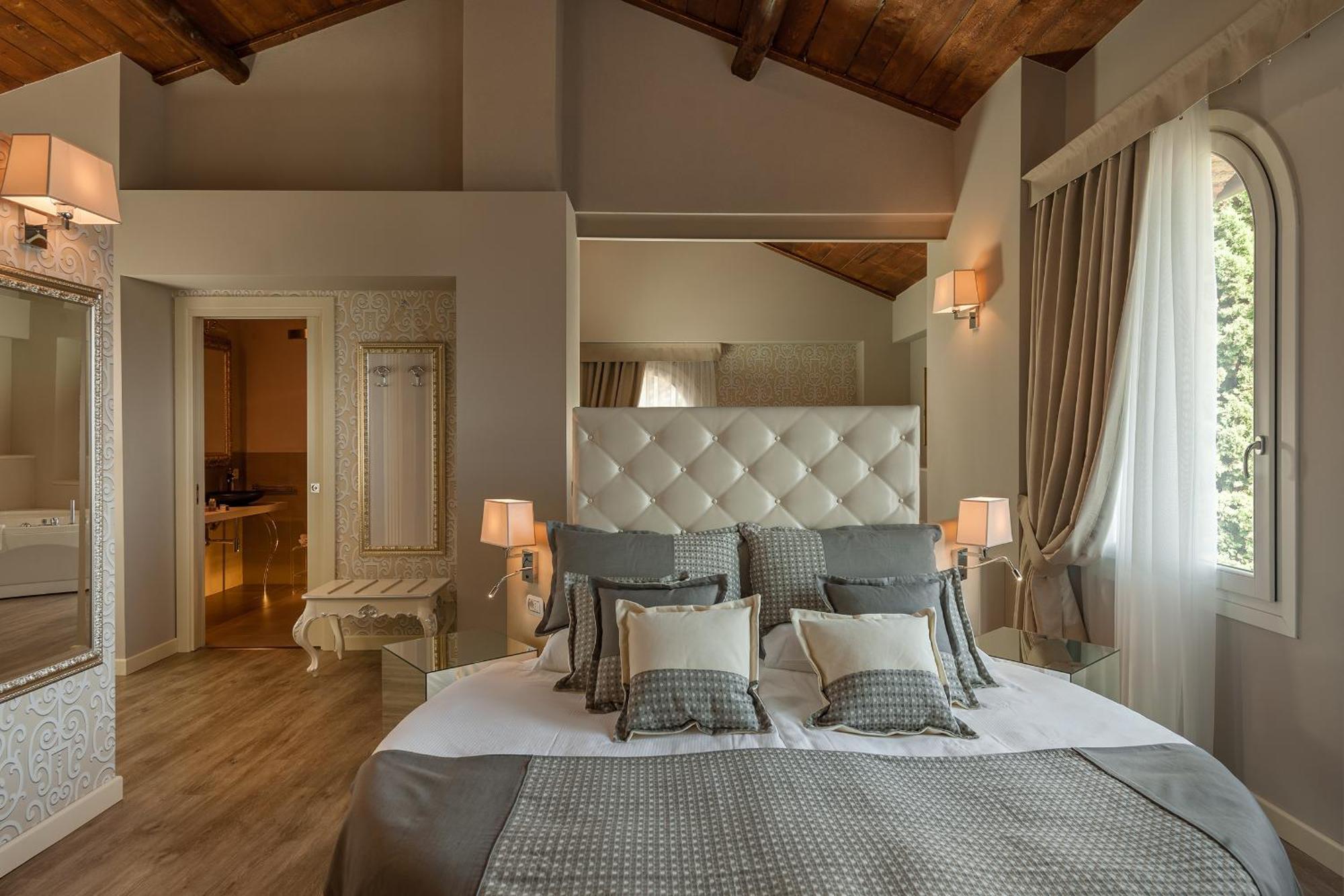 Romantische Suite mit Whirlpool